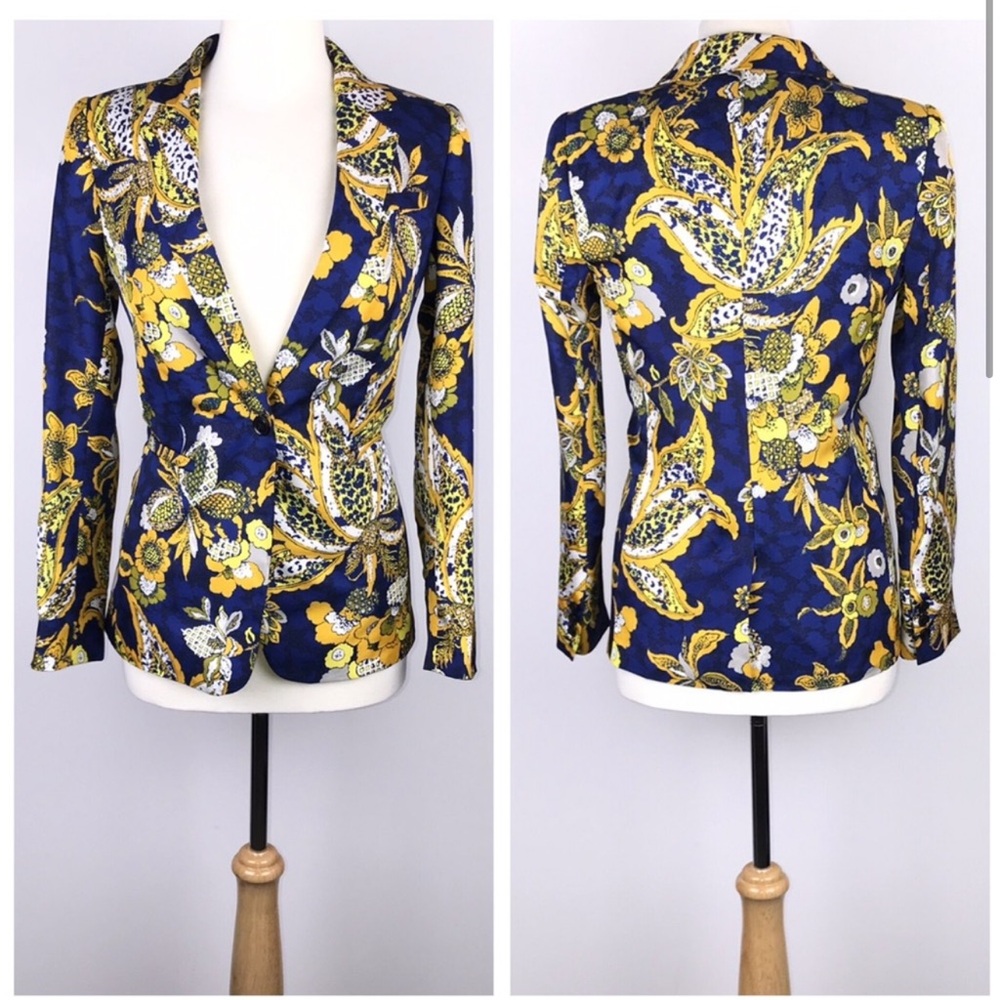 *Keeping this 🙂* Banana Republic Limited Edition Silk Floral Blazer